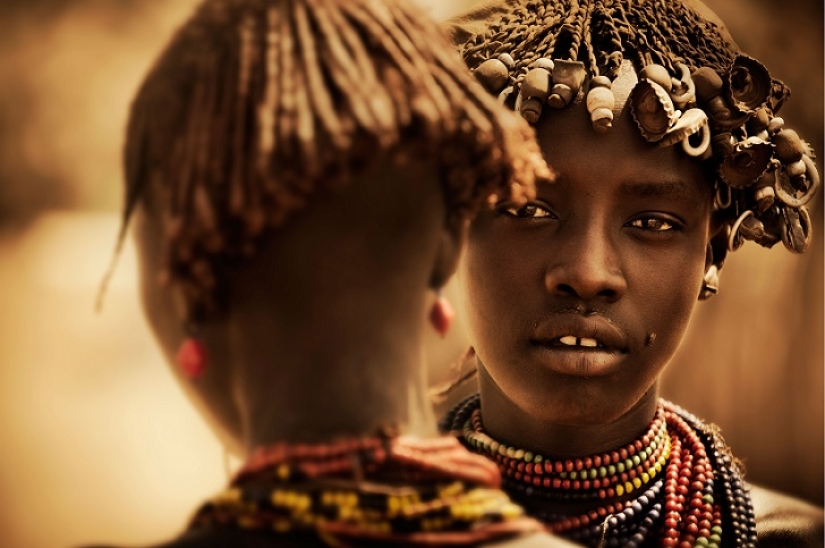 Striking photos of Ethiopian tribes