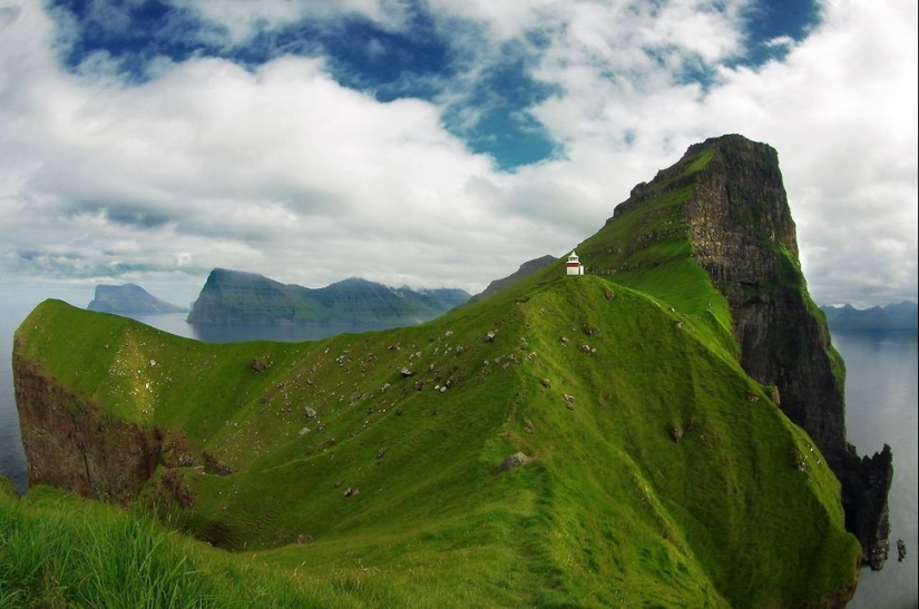 Stunning houses built far from civilization