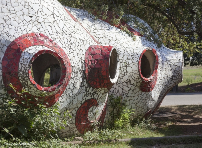 Such different Soviet bus stops in photographs by Christopher Herwig