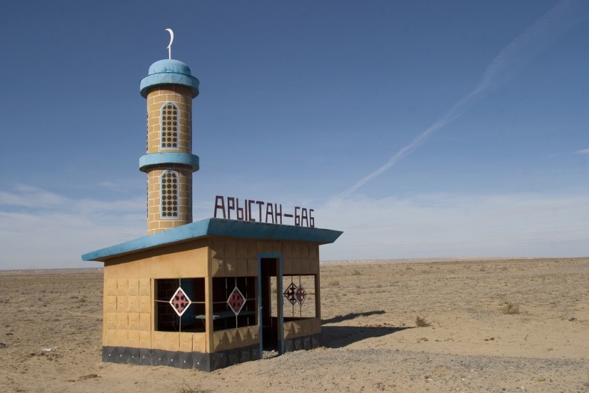 Such different Soviet bus stops in photographs by Christopher Herwig