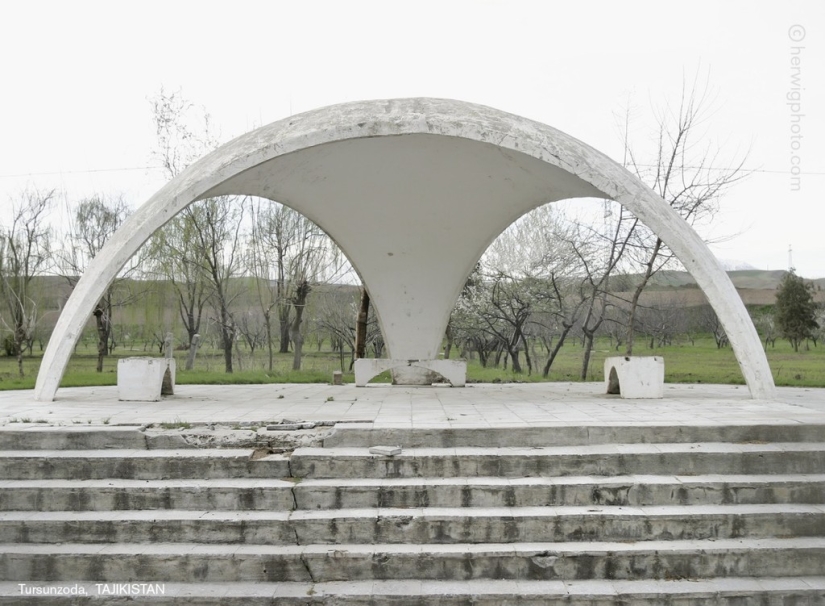 Such different Soviet bus stops in photographs by Christopher Herwig