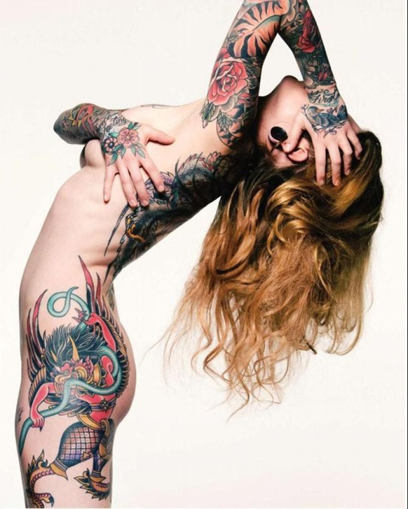 Tattoo as art: stunningly painted girls