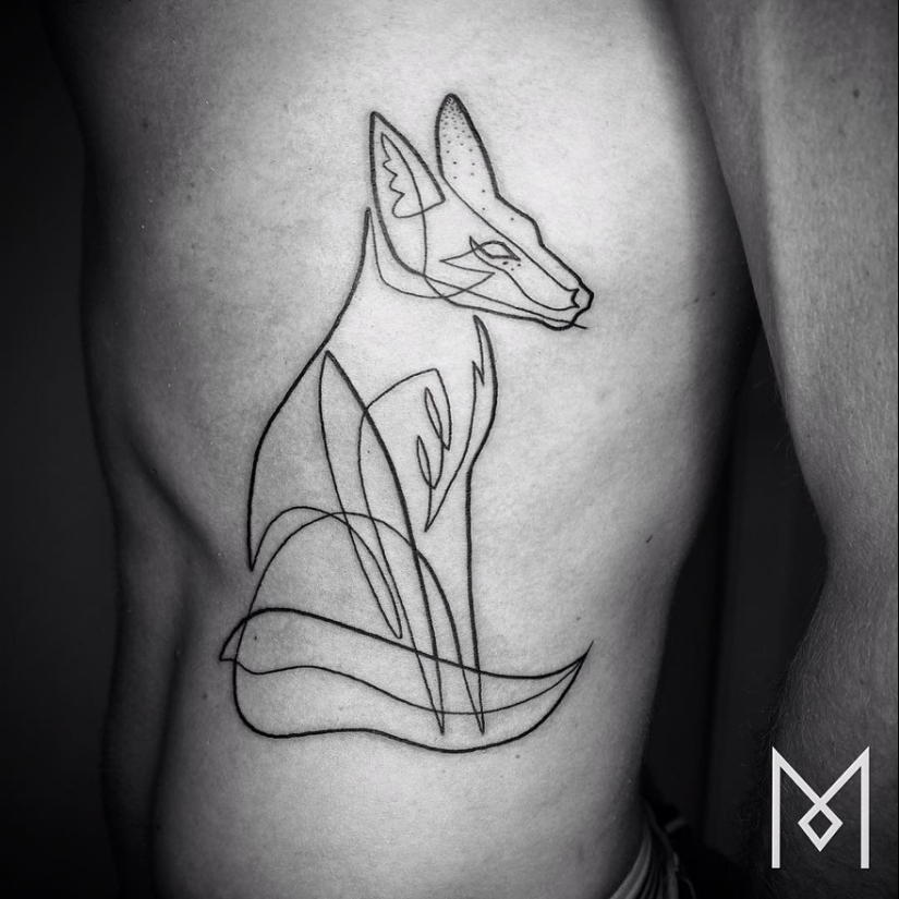 Tatuajes súper hermosos dibujados en una línea.