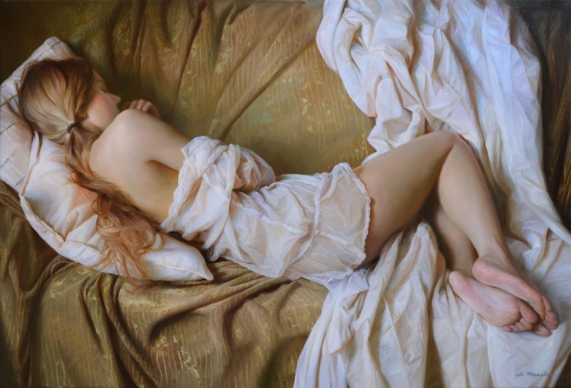 The beauty of the female body in the stunningly realistic works of Sergey Marshennikov