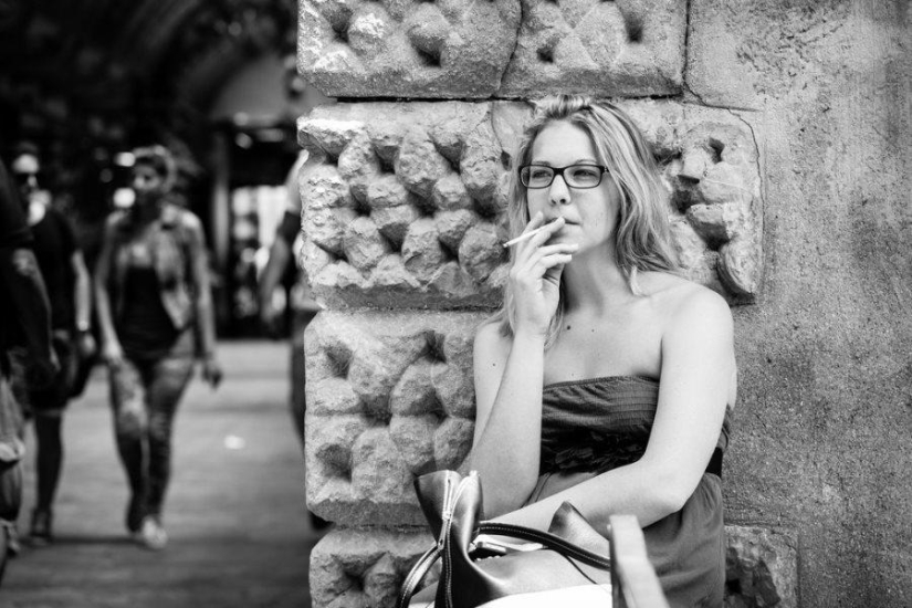 The Black and White Magic of Giulio Magnifico's Street Portraits