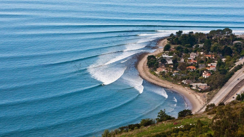 The Chicama wave is the longest wave in the world that is protected by law.