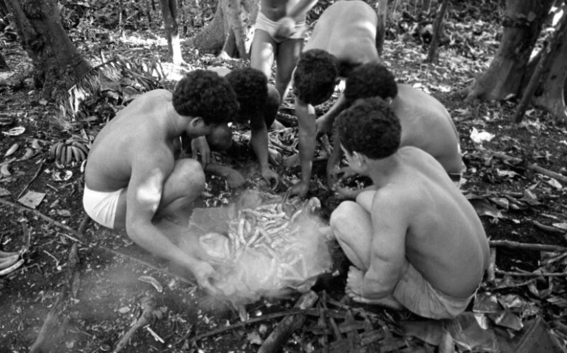 The children lived on a desert island for more than a year, shaming the author of "Lord of the Flies"