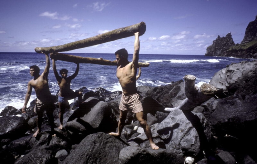 The children lived on a desert island for more than a year, shaming the author of "Lord of the Flies"