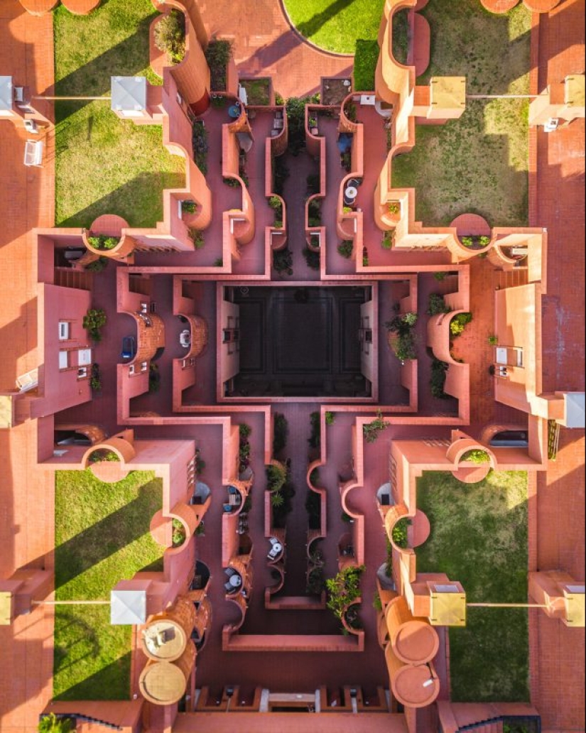 The City of Balance and Symmetry: Barcelona from a bird's-eye view