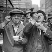 The East End of London and its people: photographs of the early XX century