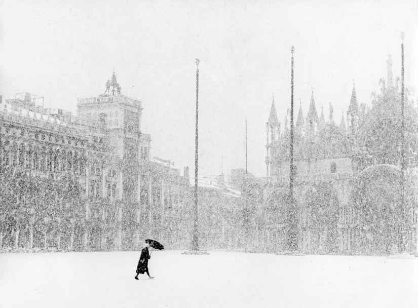 The elusive Dolce Vita: Italy in the photo classic by Gianni Berengo Gardina