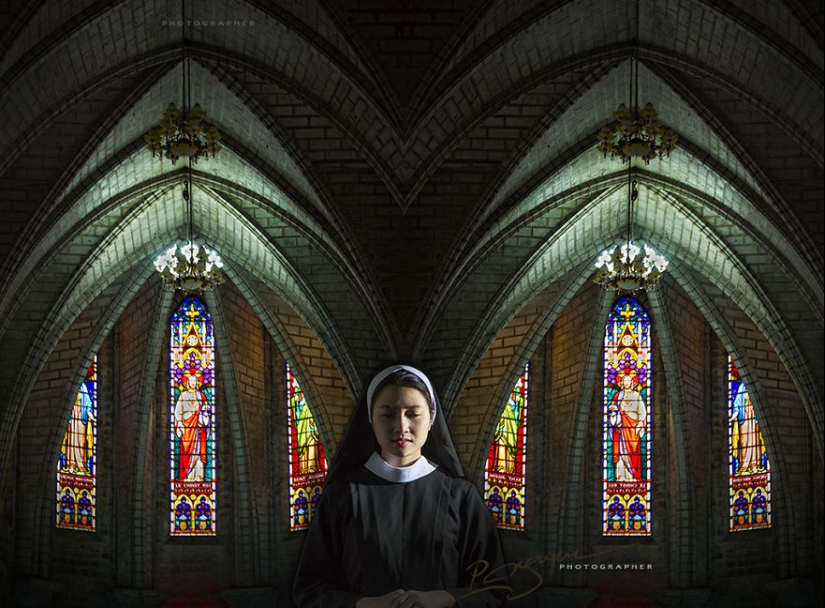 The enchanting beauty of the stained glass windows of the Chapel of the Sainte-Chapelle