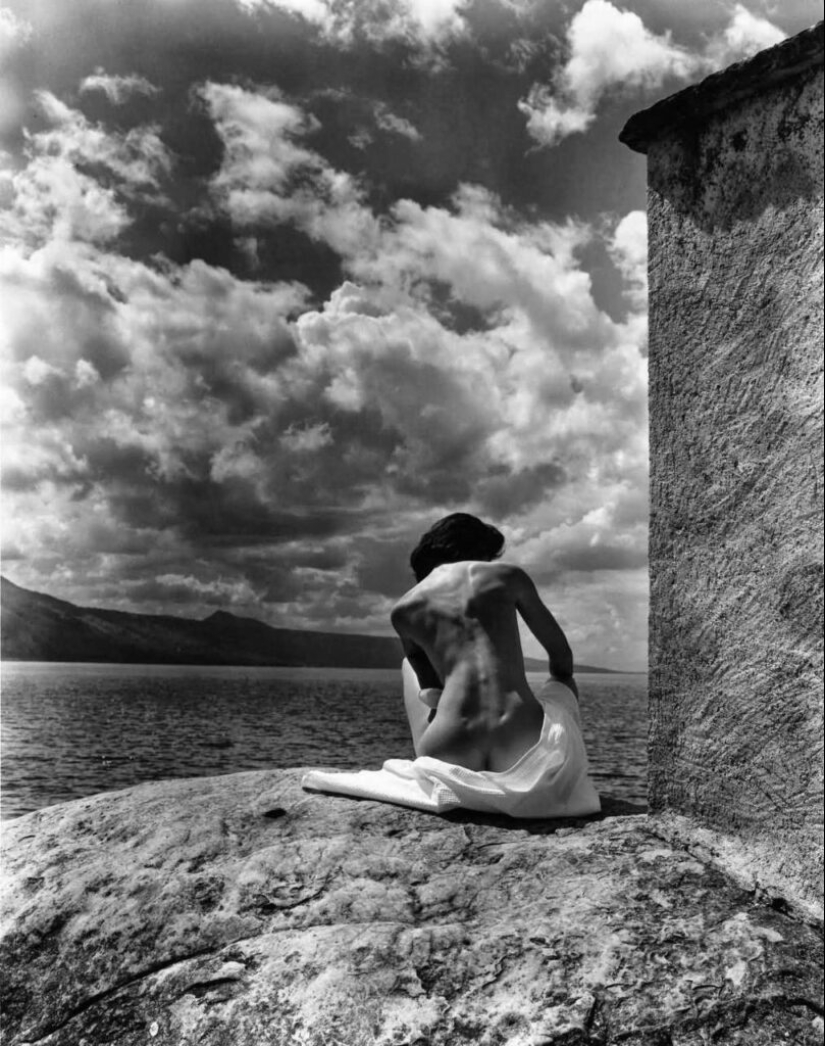 The female body and geometry in the work of photographer Christian Coigny