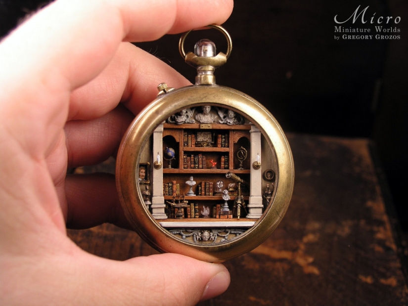 The Greek master Gregory Grozos creates miniature worlds within hours