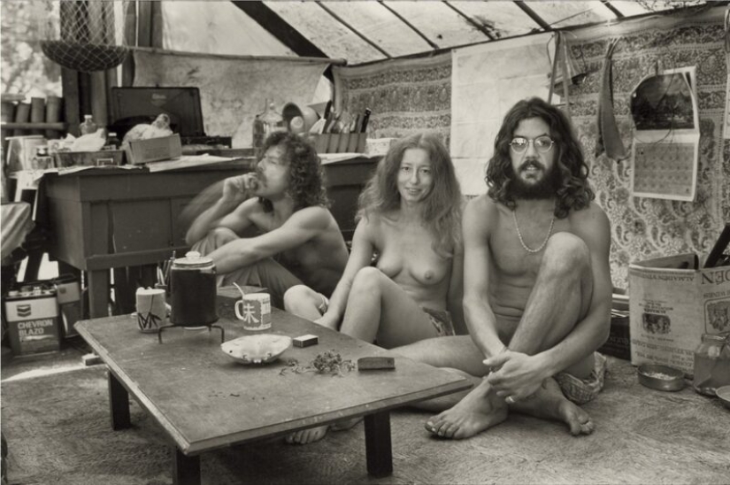 The hippie camp Taylor camp — a utopian place with no worries, evil and clothing