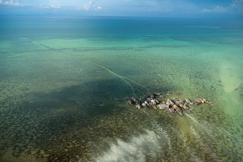 The legendary photo project &quot;Earth seen from the sky&quot;