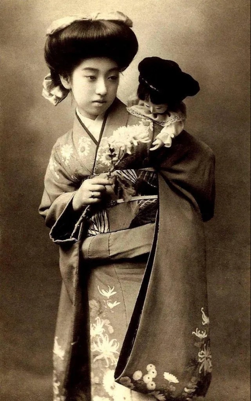 The life story and beautiful photos of nine-fingered geisha Tise Takaoka