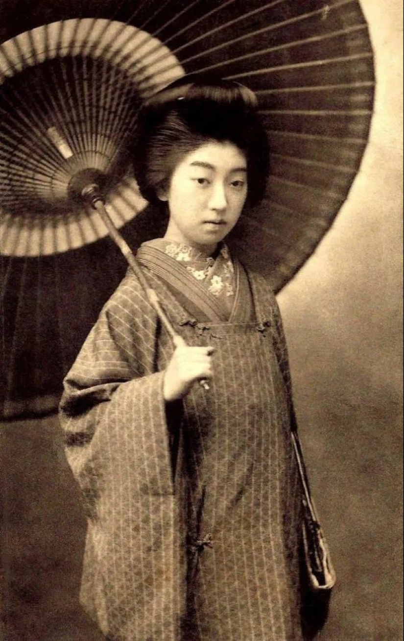 The life story and beautiful photos of nine-fingered geisha Tise Takaoka