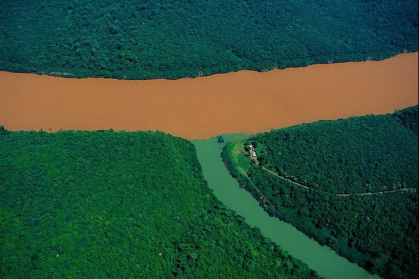 The miracle described in the Koran: 16 places where you can see the boundaries between reservoirs