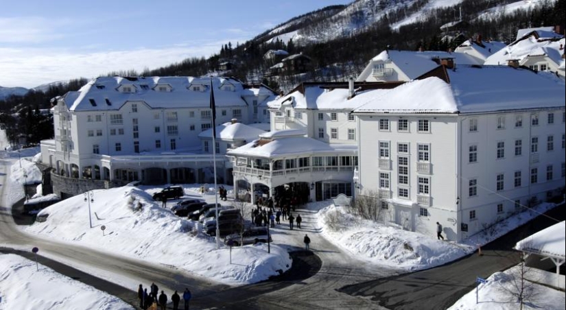 The most famous hotels with real ghosts