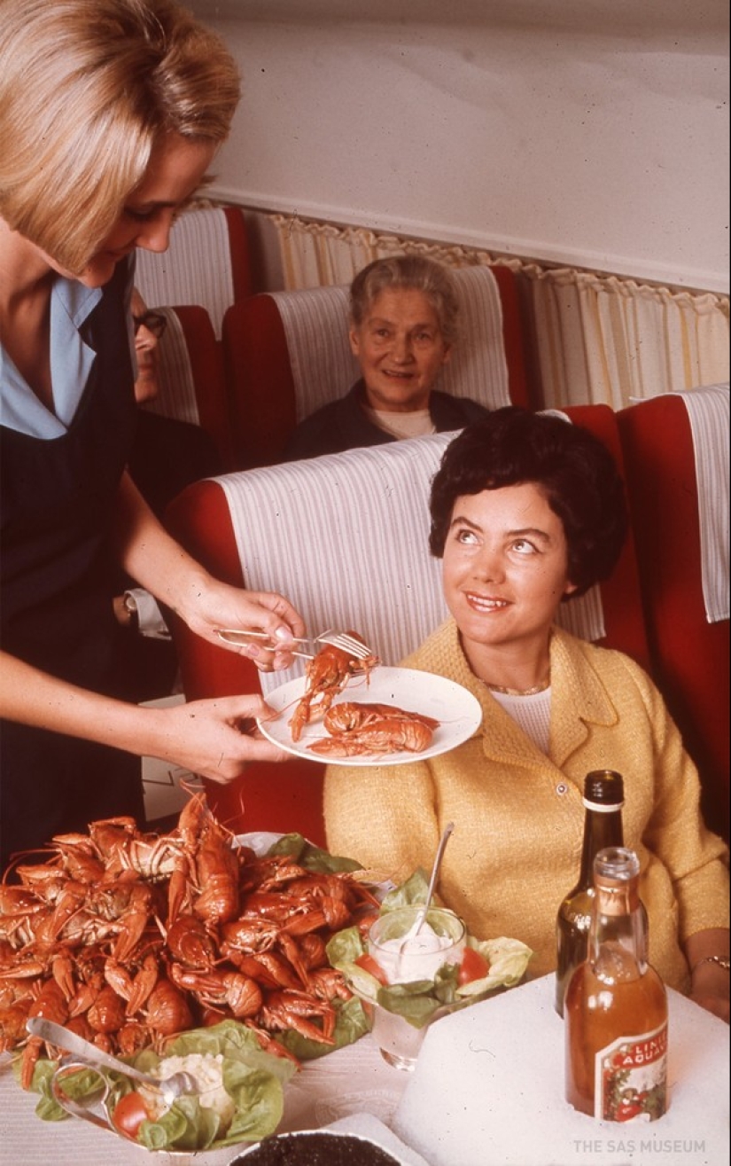 The Norwegian airline showed what was fed on planes half a century ago