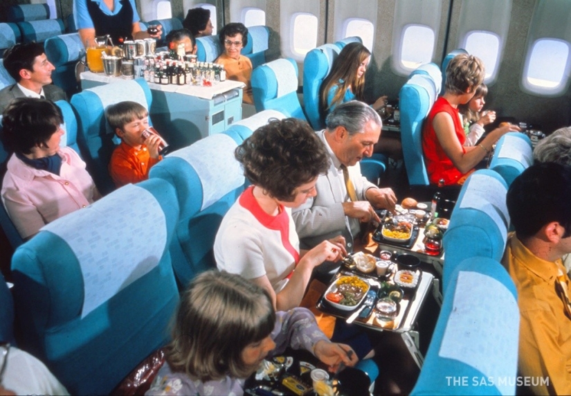 The Norwegian airline showed what was fed on planes half a century ago