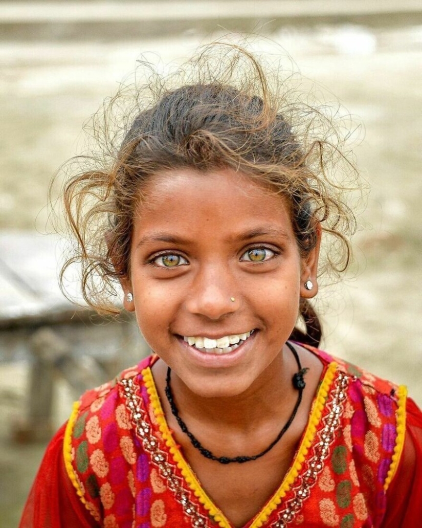 The photographer has shown how the childhood in different parts of the world