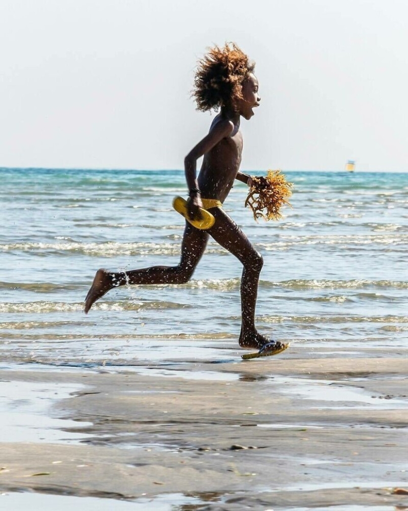 The photographer has shown how the childhood in different parts of the world