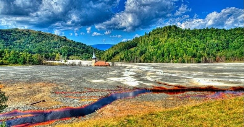 The Romanian countryside, the site of which is formed a toxic lake