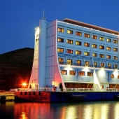 The sad story of the first floating hotel, which was haunted by failures