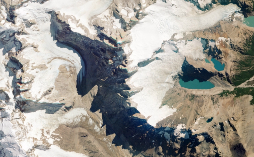 The satellite, tilt the camera: photos from space that are not similar to Google maps