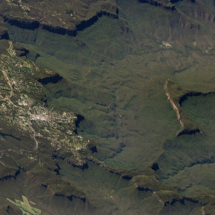 The satellite, tilt the camera: photos from space that are not similar to Google maps