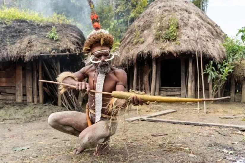 The spirit of the ancestors: in a Papuan tribe smoked mummies of leaders to save them for posterity