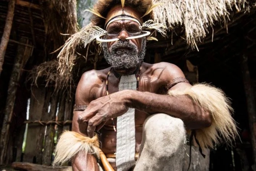 The spirit of the ancestors: in a Papuan tribe smoked mummies of leaders to save them for posterity