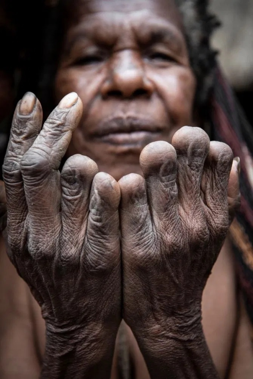 The spirit of the ancestors: in a Papuan tribe smoked mummies of leaders to save them for posterity