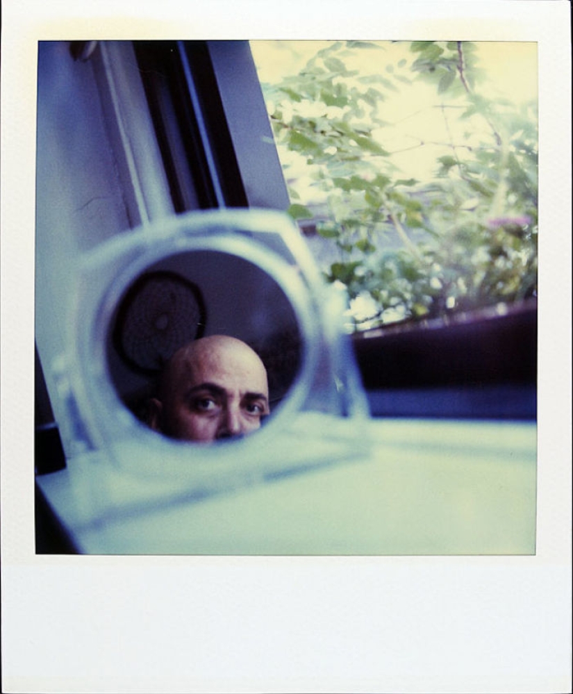 The story of a man who filmed every day on Polaroid for 18 years until cancer stole his life