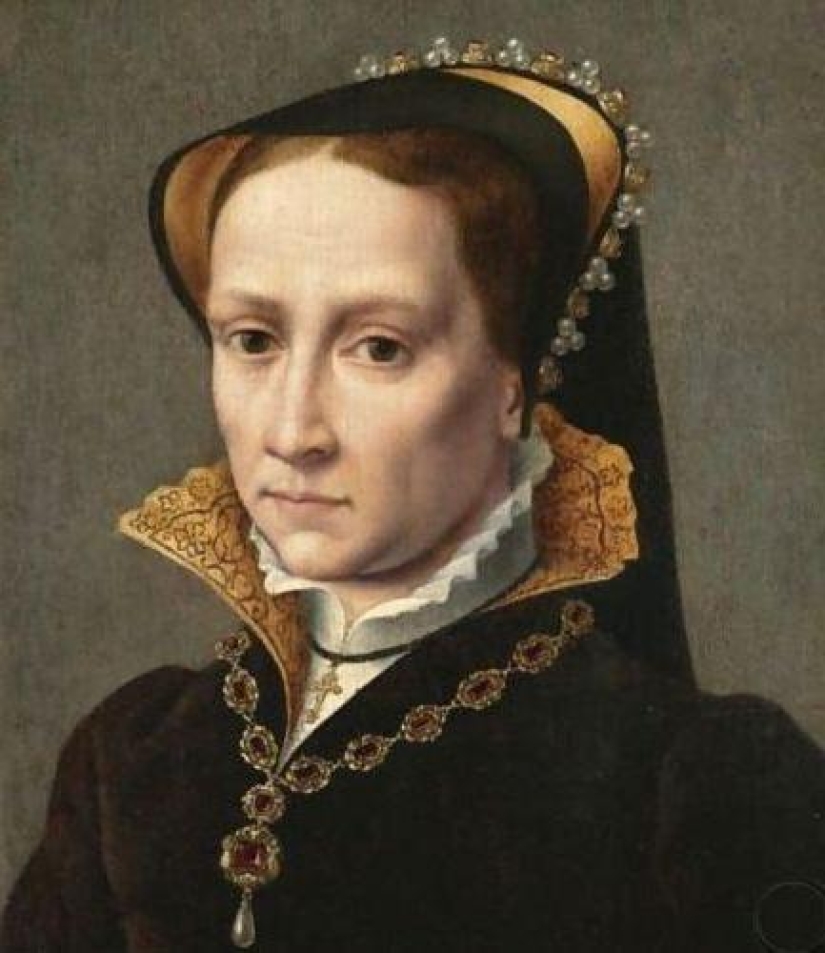 The story of Bloody Mary the first Queen of England Mary Tudor