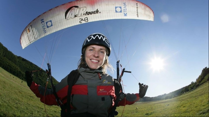 The story of paraglider Ewa Wisnierska, who was carried away by a thunderstorm