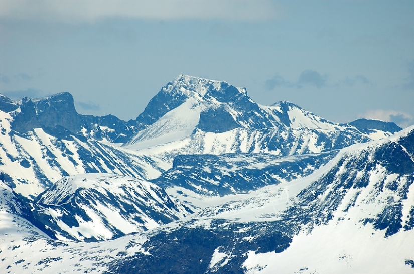 The story of the "mad Swede" Yeran Kropp, who went to Mount Everest by bicycle