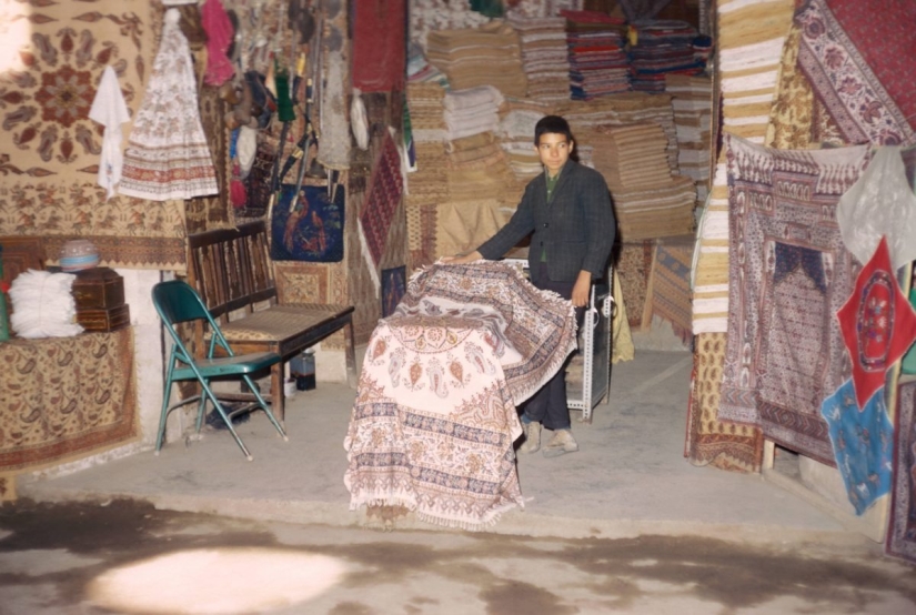 The Subtle East and the fashionable West: an American's photo tour of Iran in 1967