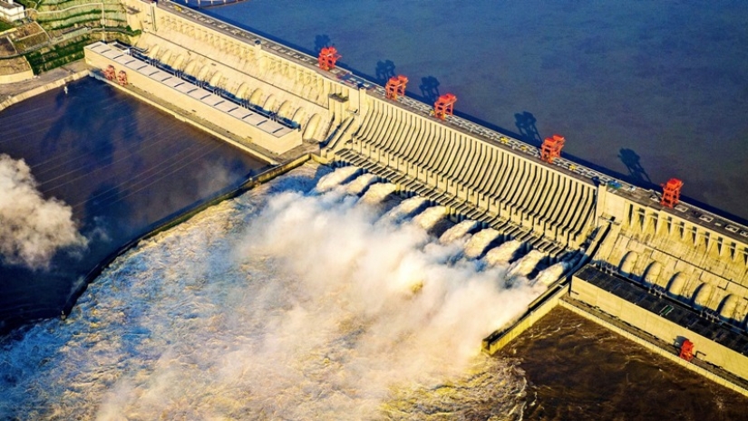 The Three Gorges Dam, or How the Chinese slowed the Earth's Rotation