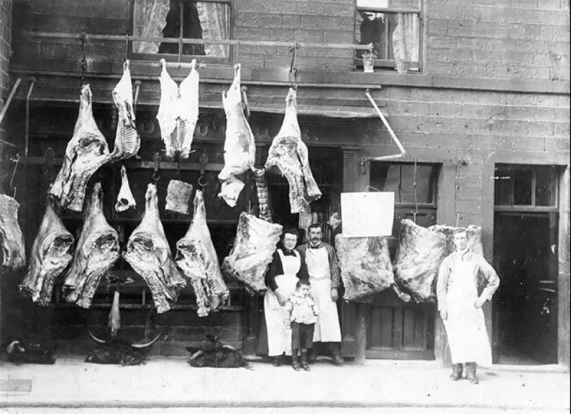 The time of fridges: a butcher's shop in Victorian England