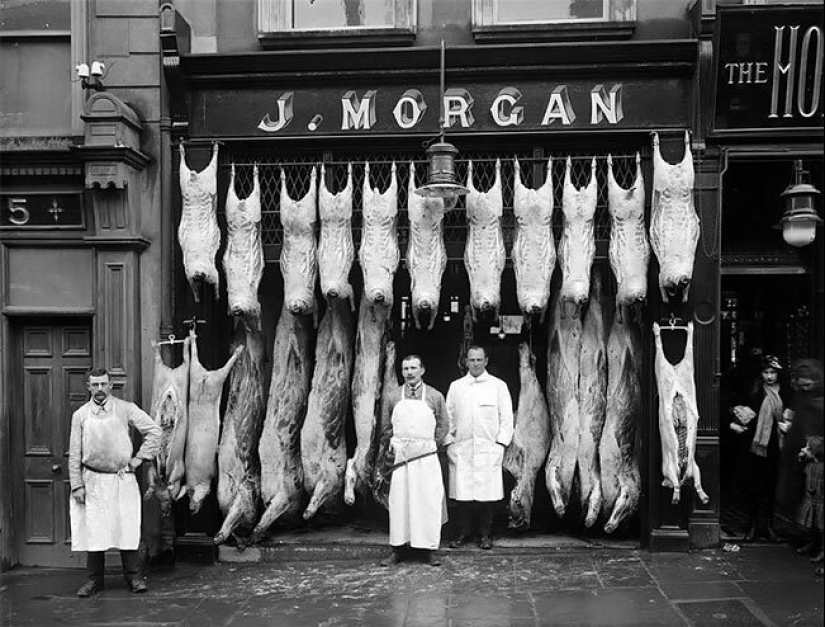 The time of fridges: a butcher's shop in Victorian England