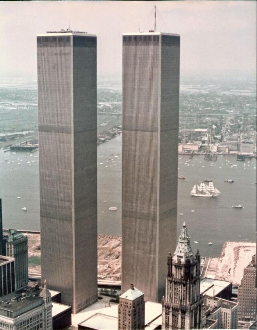 The twin towers in the 70s: how did the world trade center in the beginning