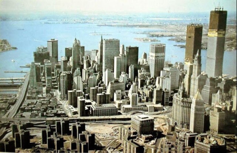 The twin towers in the 70s: how did the world trade center in the beginning