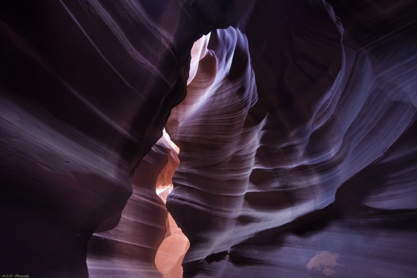 The unearthly beauty of Antelope Canyon