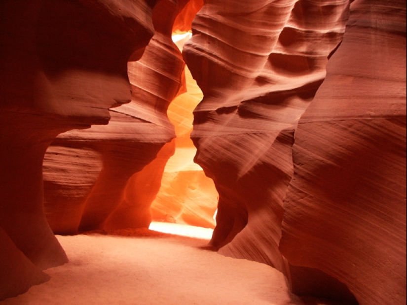 The unearthly beauty of Antelope Canyon