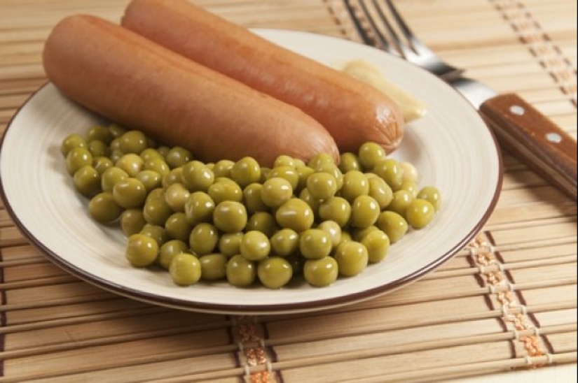 The unusual history of green peas - an old-timer of the festive table