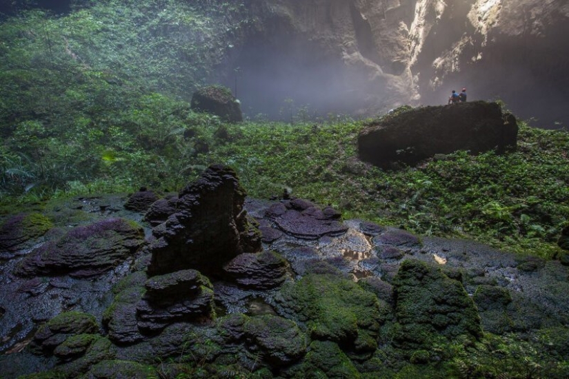 The vast Shondong is the largest cave on Earth