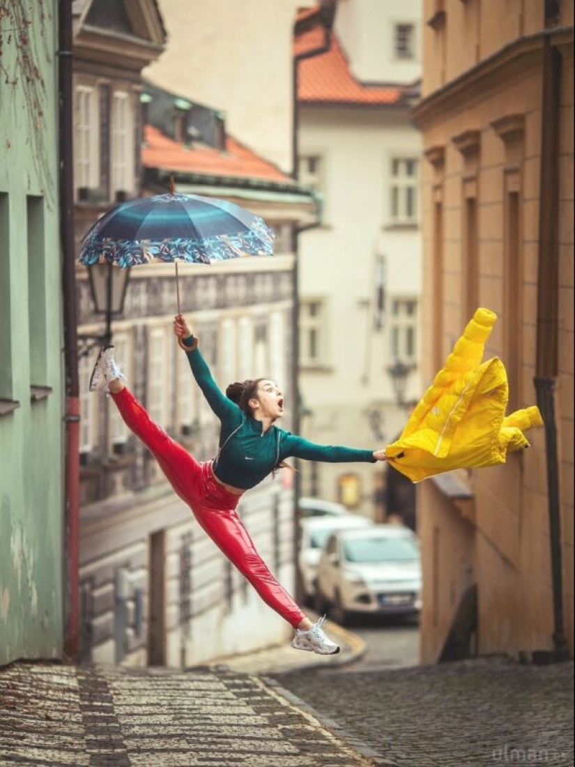 The whole world is a stage: dynamic photos of dancers on the streets and beaches by Anna Ullman